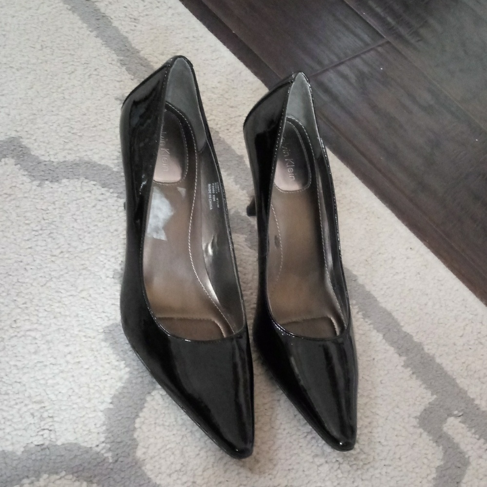 Dolly Calvin Klein Black Patent Leather Pumps